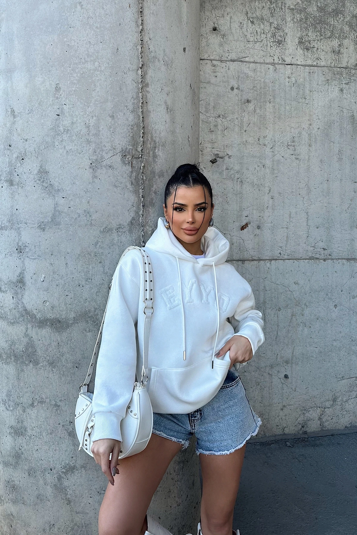 White Eyyo Embroidered Hooded Sweat